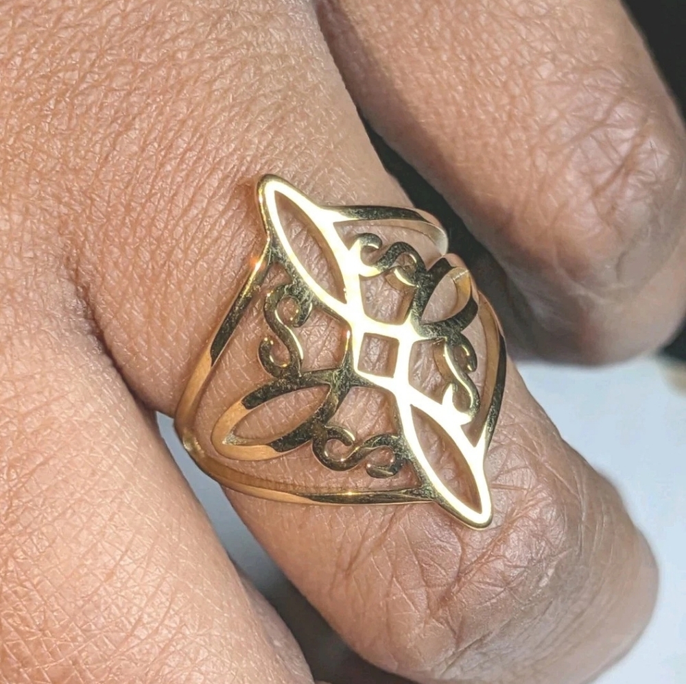 Witch Knot Golden Stainless Steel Ring for Women Wiccan Cross Celtics Knot Sz 7